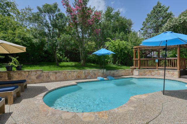 922 Riverstone Dr, San Antonio, TX 78258