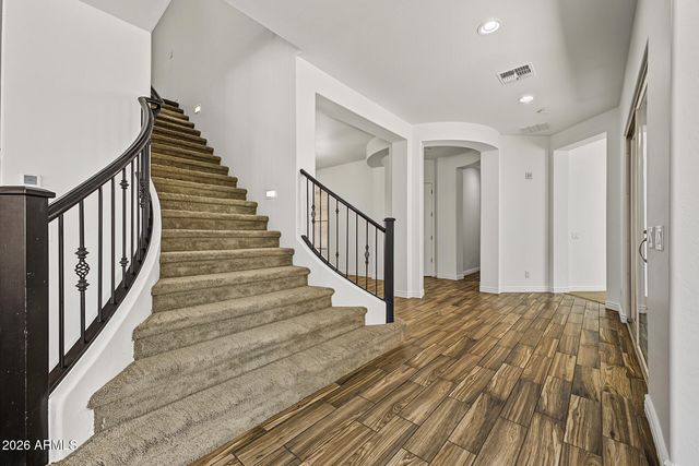 2664 E HAZELTINE Way, Gilbert, AZ 85298