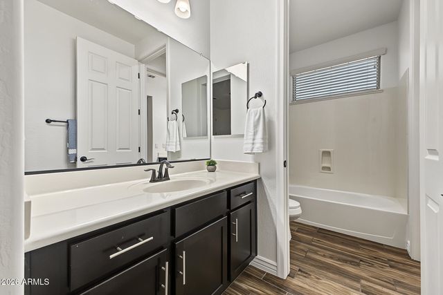 2664 E HAZELTINE Way, Gilbert, AZ 85298