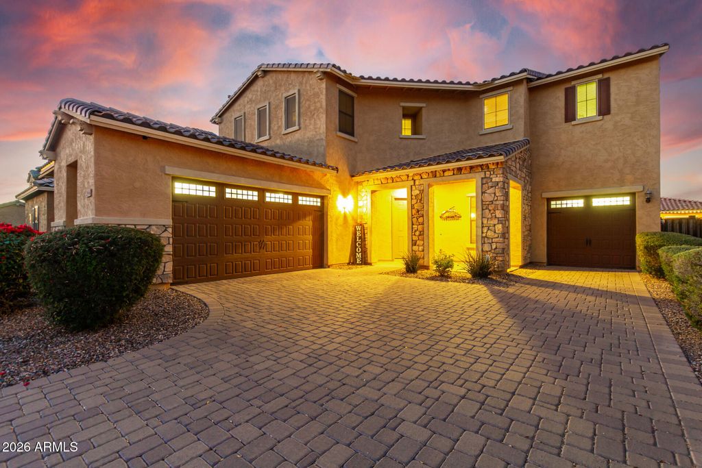 2664 E HAZELTINE Way, Gilbert, AZ 85298 — photo 2