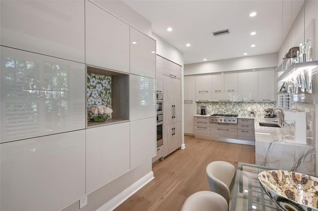 1749 LINCOLN PARK CIRCLE, Sarasota, FL 34236