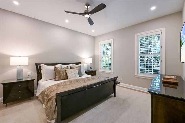 1749 LINCOLN PARK CIRCLE, Sarasota, FL 34236