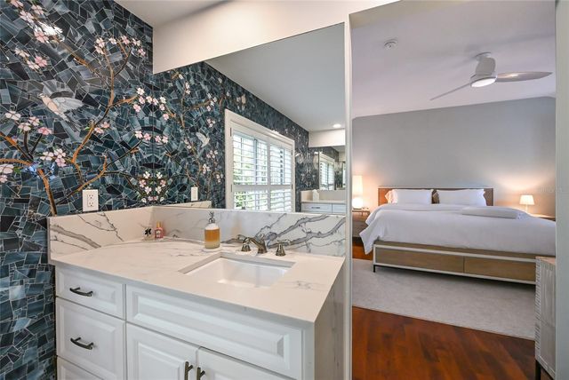 1749 LINCOLN PARK CIRCLE, Sarasota, FL 34236