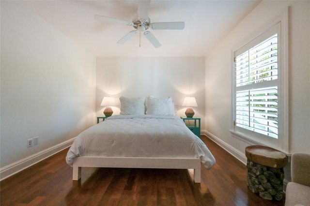 1749 LINCOLN PARK CIRCLE, Sarasota, FL 34236