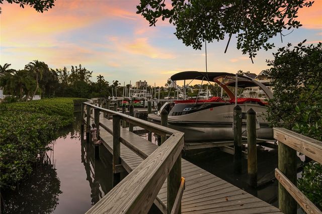 1749 LINCOLN PARK CIRCLE, Sarasota, FL 34236