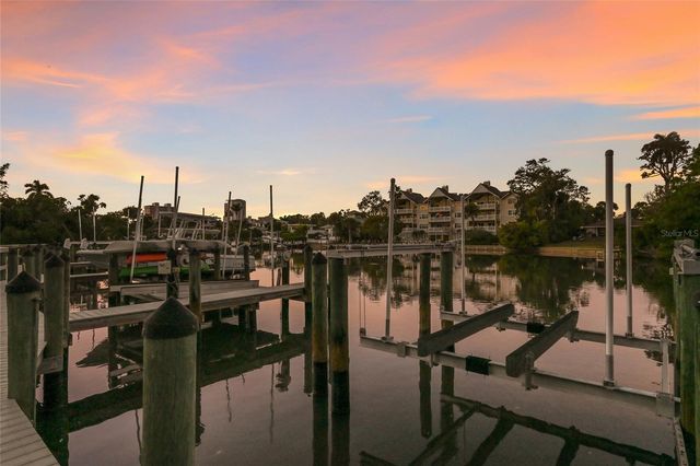 1749 LINCOLN PARK CIRCLE, Sarasota, FL 34236