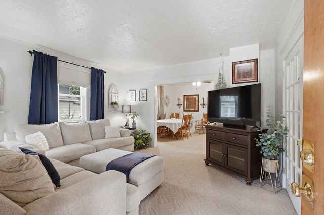 125 3rd Avenue S, South Saint Paul, MN 55075
