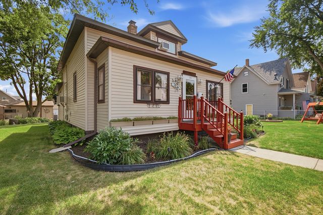 125 3rd Avenue S, South Saint Paul, MN 55075