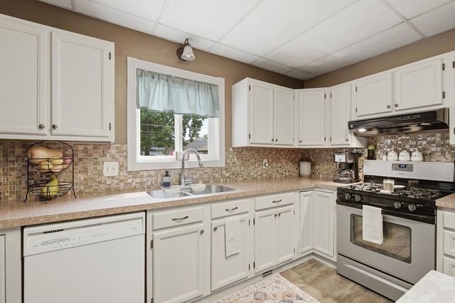 125 3rd Avenue S, South Saint Paul, MN 55075