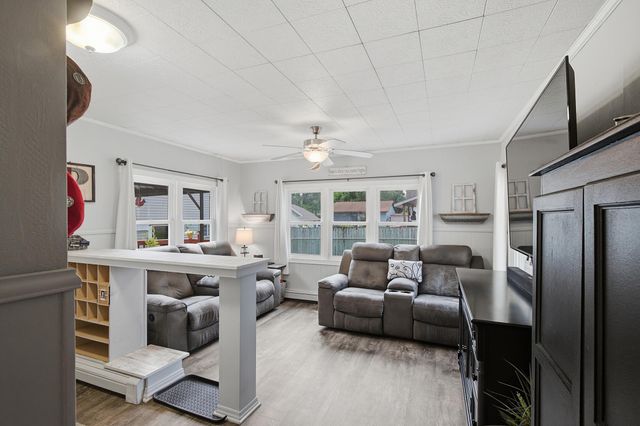 125 3rd Avenue S, South Saint Paul, MN 55075
