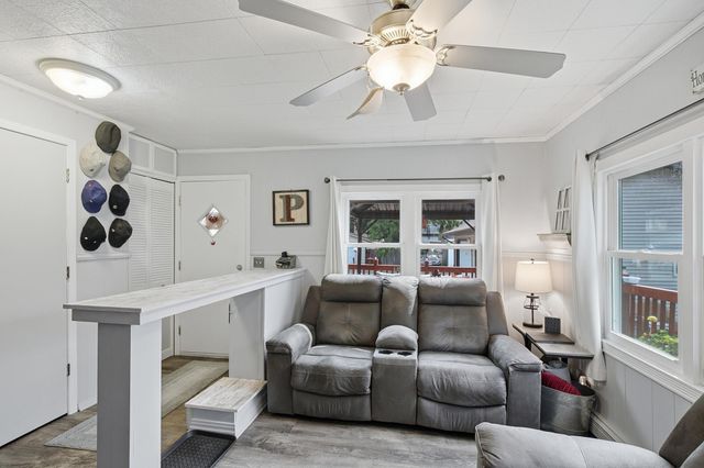 125 3rd Avenue S, South Saint Paul, MN 55075