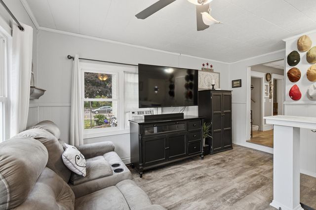 125 3rd Avenue S, South Saint Paul, MN 55075