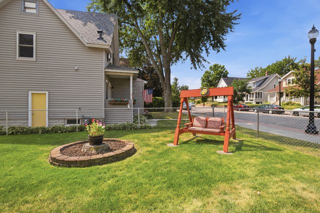 125 3rd Avenue S, South Saint Paul, MN 55075