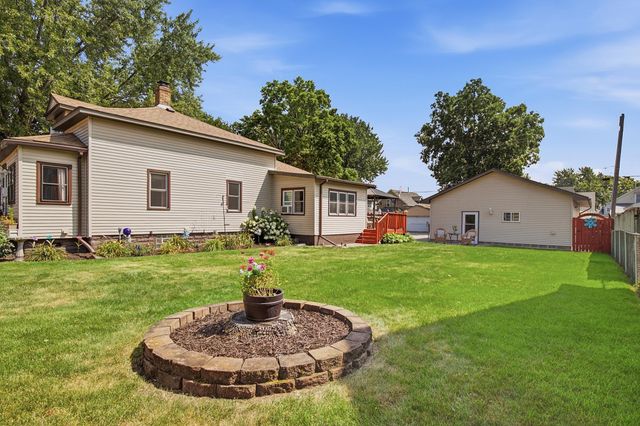 125 3rd Avenue S, South Saint Paul, MN 55075