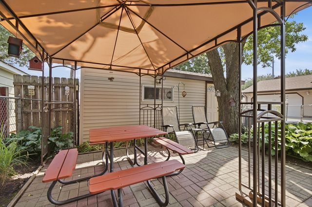 125 3rd Avenue S, South Saint Paul, MN 55075