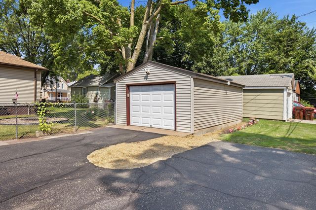 125 3rd Avenue S, South Saint Paul, MN 55075