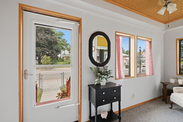 125 3rd Avenue S, South Saint Paul, MN 55075