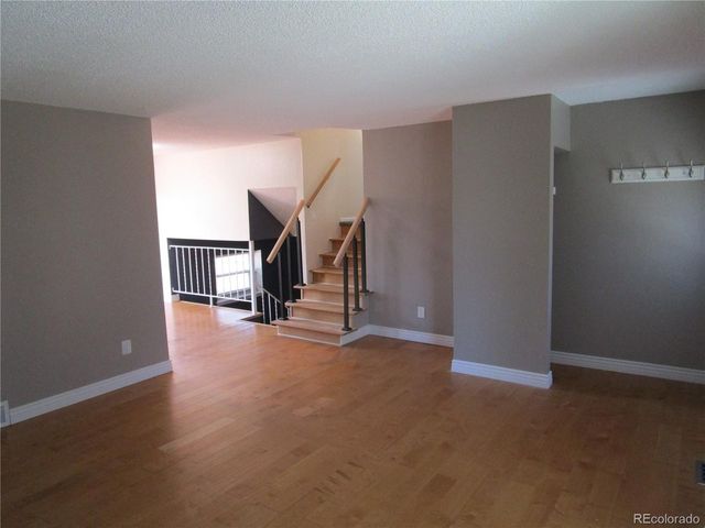 1291 S Olathe Way, Aurora, CO 80017