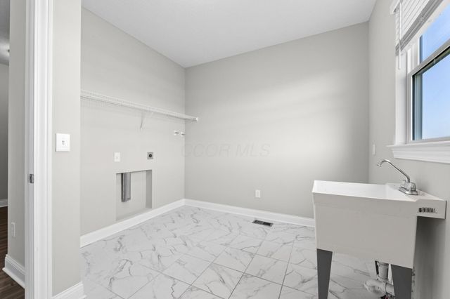 324 W Wind Road, Delaware, OH 43015
