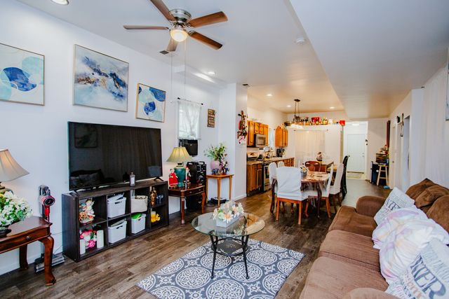 822 11th Street, North Chicago, IL 60064