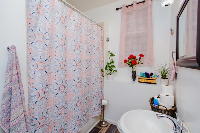 822 11th Street, North Chicago, IL 60064