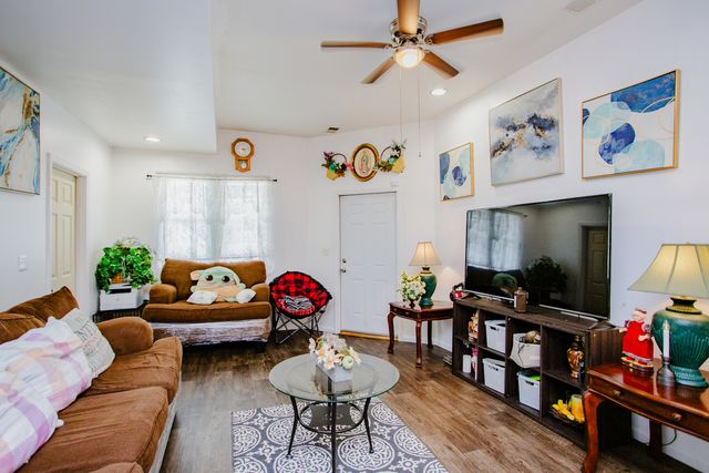 822 11th Street, North Chicago, IL 60064