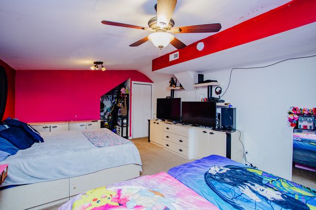 822 11th Street, North Chicago, IL 60064