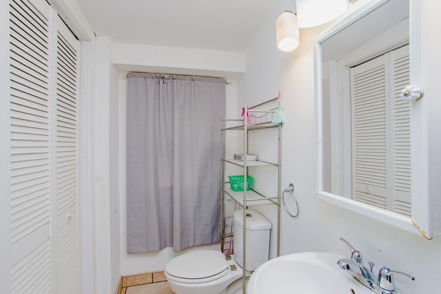 822 11th Street, North Chicago, IL 60064