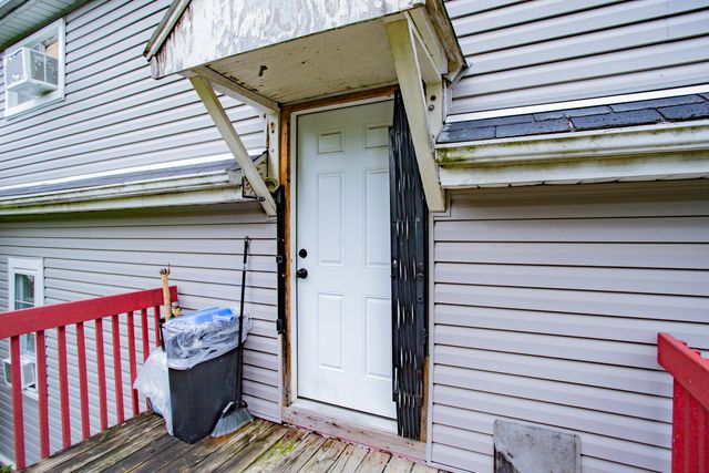 822 11th Street, North Chicago, IL 60064