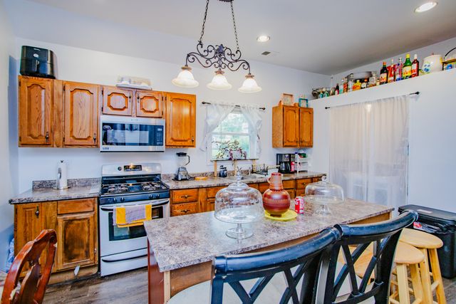 822 11th Street, North Chicago, IL 60064