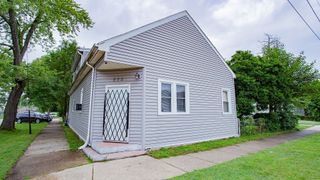 822 11th Street, North Chicago, IL 60064