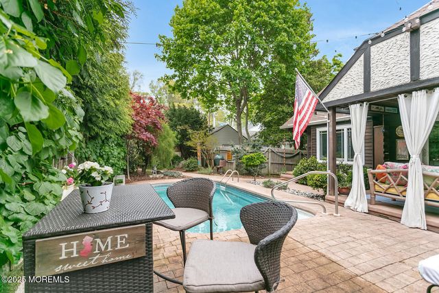 85 Valley Avenue, Highlands, NJ 07732