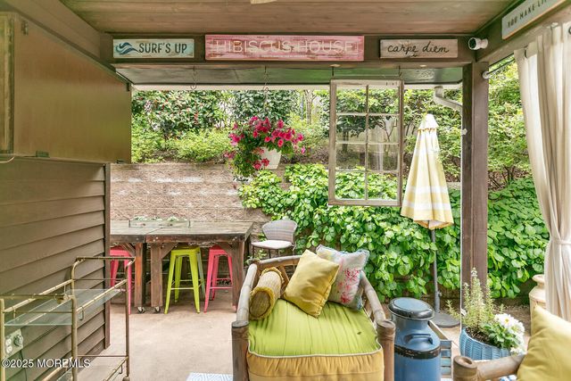 85 Valley Avenue, Highlands, NJ 07732