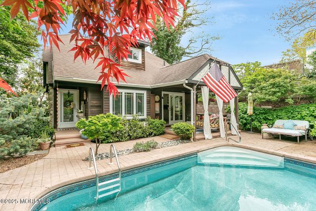 85 Valley Avenue, Highlands, NJ 07732