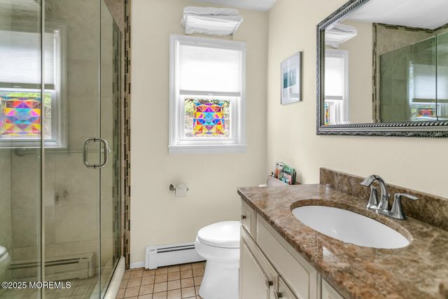 85 Valley Avenue, Highlands, NJ 07732