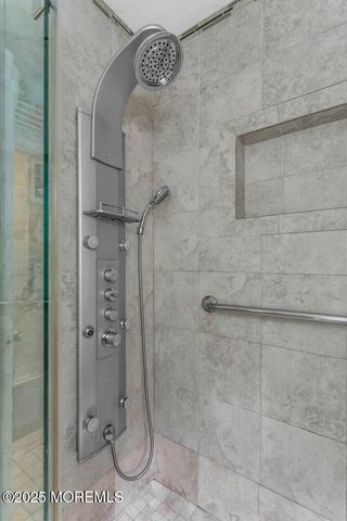 85 Valley Avenue, Highlands, NJ 07732