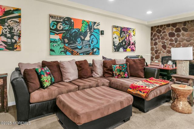 85 Valley Avenue, Highlands, NJ 07732