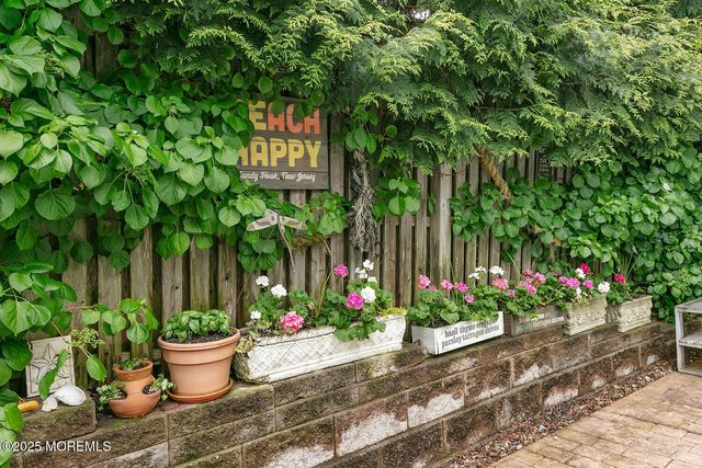 85 Valley Avenue, Highlands, NJ 07732