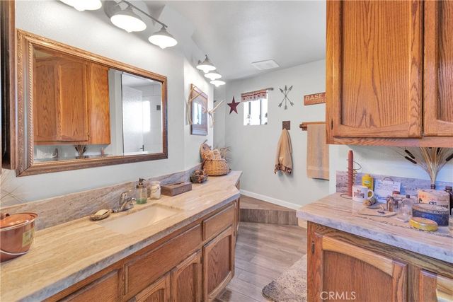 13633 Summit Valley Road, Hesperia, CA 92345