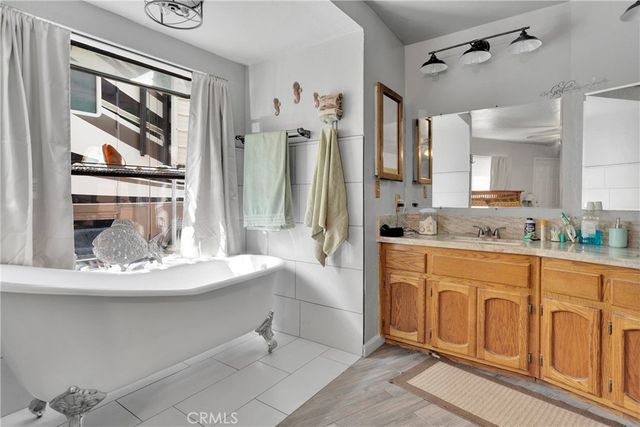 13633 Summit Valley Road, Hesperia, CA 92345