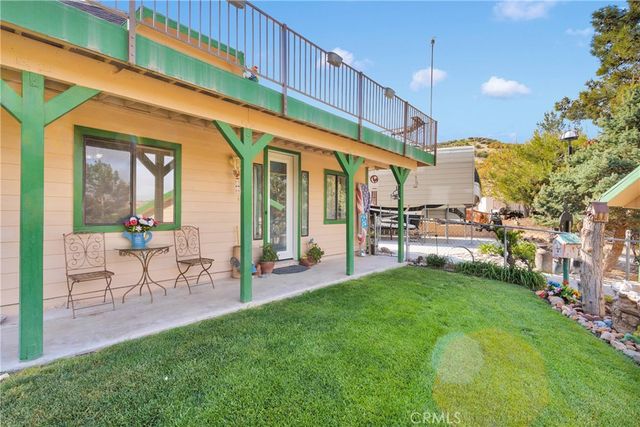 13633 Summit Valley Road, Hesperia, CA 92345