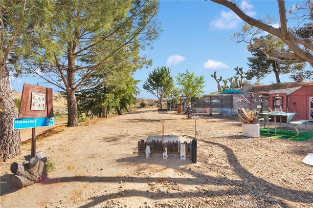 13633 Summit Valley Road, Hesperia, CA 92345