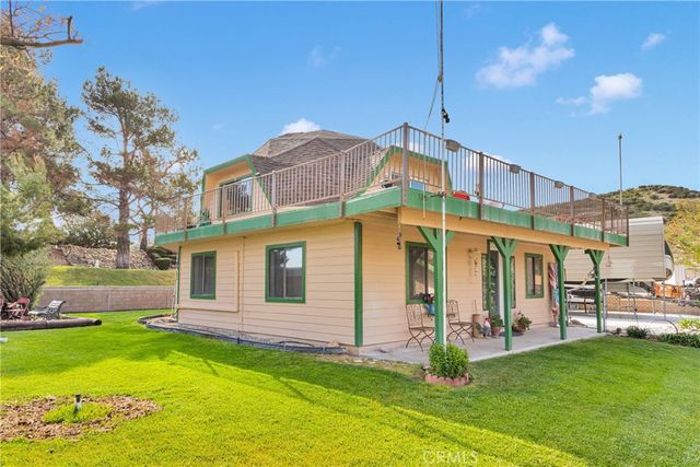 13633 Summit Valley Road, Hesperia, CA 92345