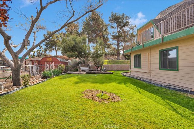 13633 Summit Valley Road, Hesperia, CA 92345