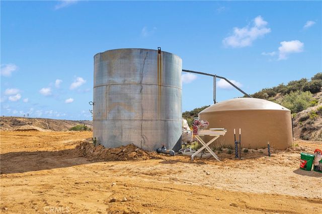 13633 Summit Valley Road, Hesperia, CA 92345