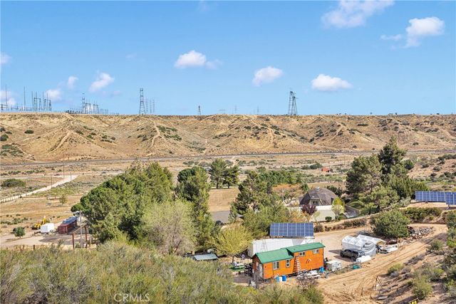 13633 Summit Valley Road, Hesperia, CA 92345