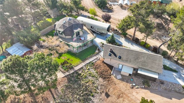 13633 Summit Valley Road, Hesperia, CA 92345