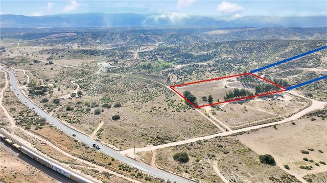 13633 Summit Valley Road, Hesperia, CA 92345