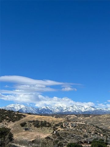 13633 Summit Valley Road, Hesperia, CA 92345