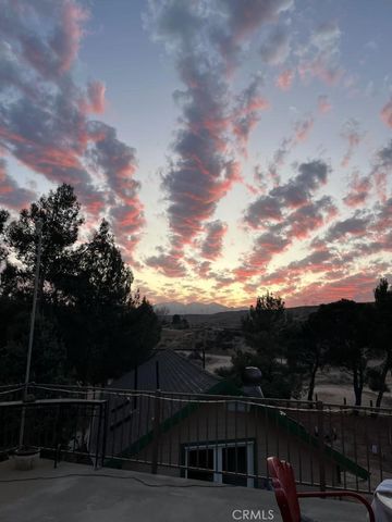 13633 Summit Valley Road, Hesperia, CA 92345